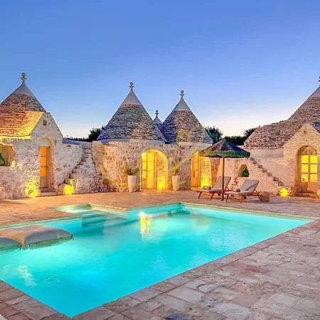 Vakantiehuis Td Trulli Di Carole Renovated Trulli With Pool *