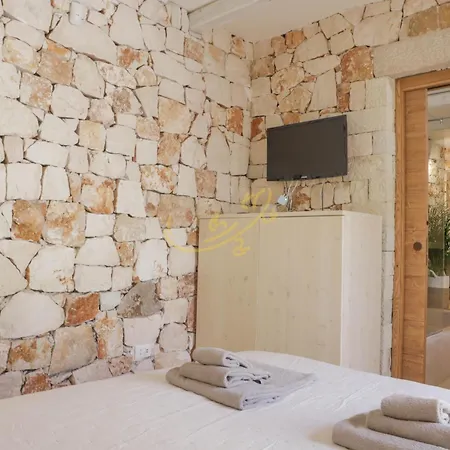 Td Trulli Di Carole Renovated Trulli With Pool Feriehus *