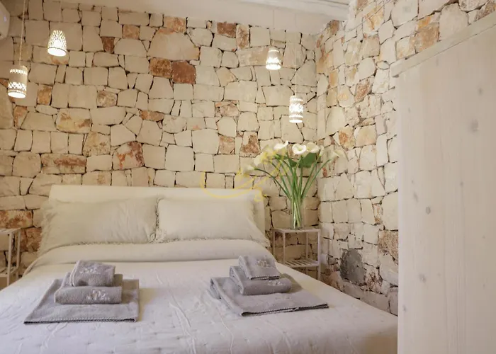 Trulli & Dimore - I Trulli Di Carole * אוסטוני