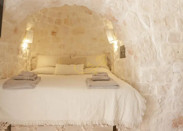 Ferienhaus Trulli & Dimore - I Trulli Di Carole